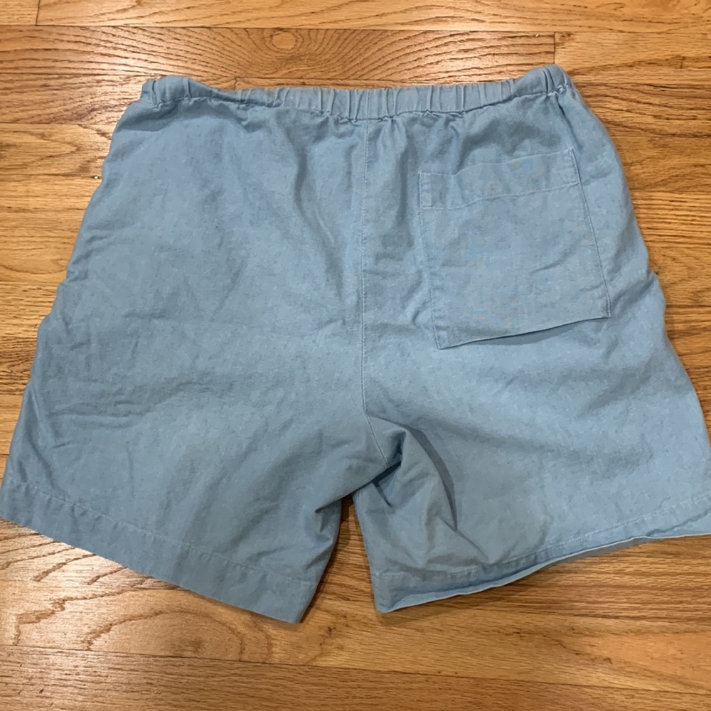 Theory Men’s Medium Short - Picture 2 of 3